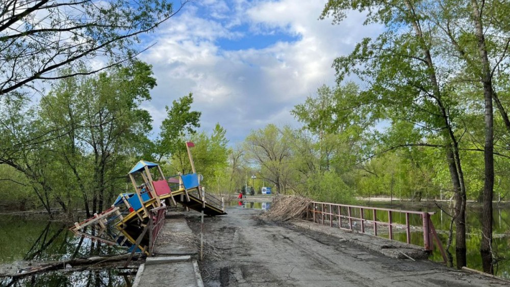 Затопленные улицы города Орска Оренбургской области