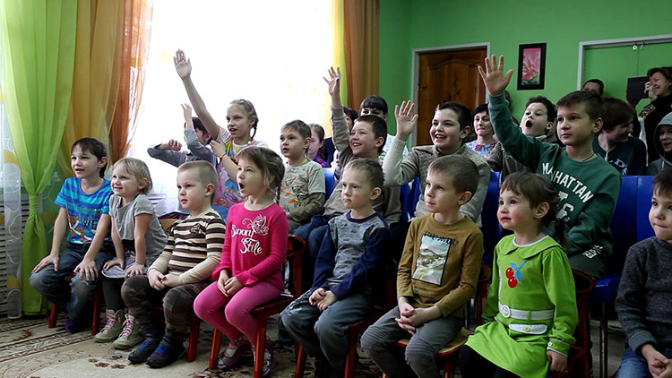 Кинокомпания «Союз Маринс Групп» навестила друзей из детского центра «Теремок»