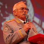 Кинокомпанию «Союз Маринс Групп» с 25-летним юбилеем поздравил  Президент Клуба военачальников РФ, генерал армии Анатолий Сергеевич Куликов 