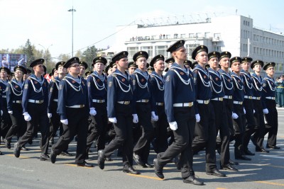 Будущие морпехи из «Каравеллы» приняли участие в военном параде на День Победы