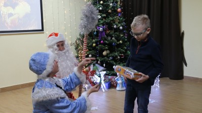 Сотрудники «Маринс Парк Отель Ростов» исполнили новогодние мечты детей 