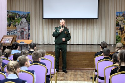 Полковник медицинской службы О.И. Тутаев провёл встречу с учениками православной гимназии 